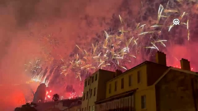 Avustralya yeni yıla havai fişek gösterileriyle girdi