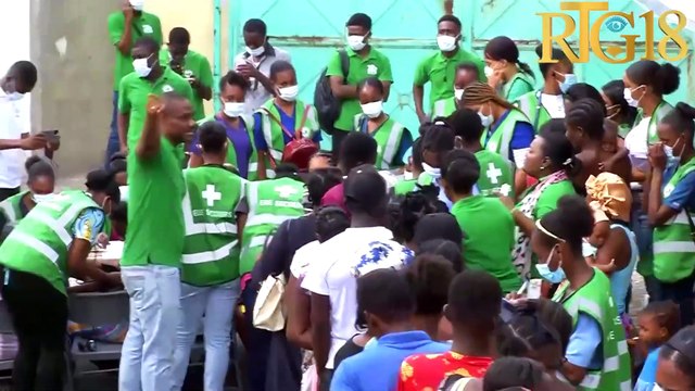 Pati Politik EDE òganize yon jounen klinik mobil pou plizyè moun k'ap viv nan sit OPC a.