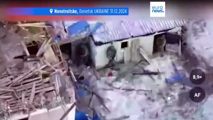 Attaque aérienne russe sur l'Ukraine, débris de missiles à Kyiv