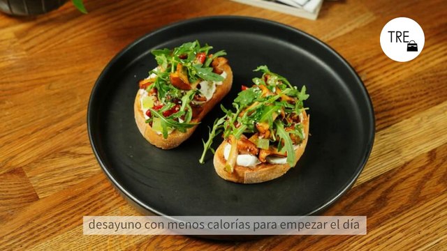 Ni tostadas de aguacate ni de tomate y aceite: este es el desayuno con menos calorías para empezar el día