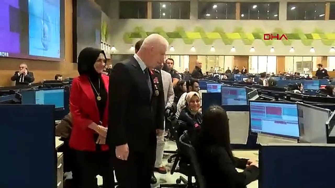İstanbul - İstanbul Valisi Gül 112 Acil Çağrı Merkezi’ni ziyaret etti