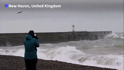 Strong winds as bad weather set to hit UK New Year celebrations