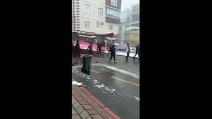 Sarıkamış anmasında öğrencileri Erdoğan şiiriyle yürüttüler!