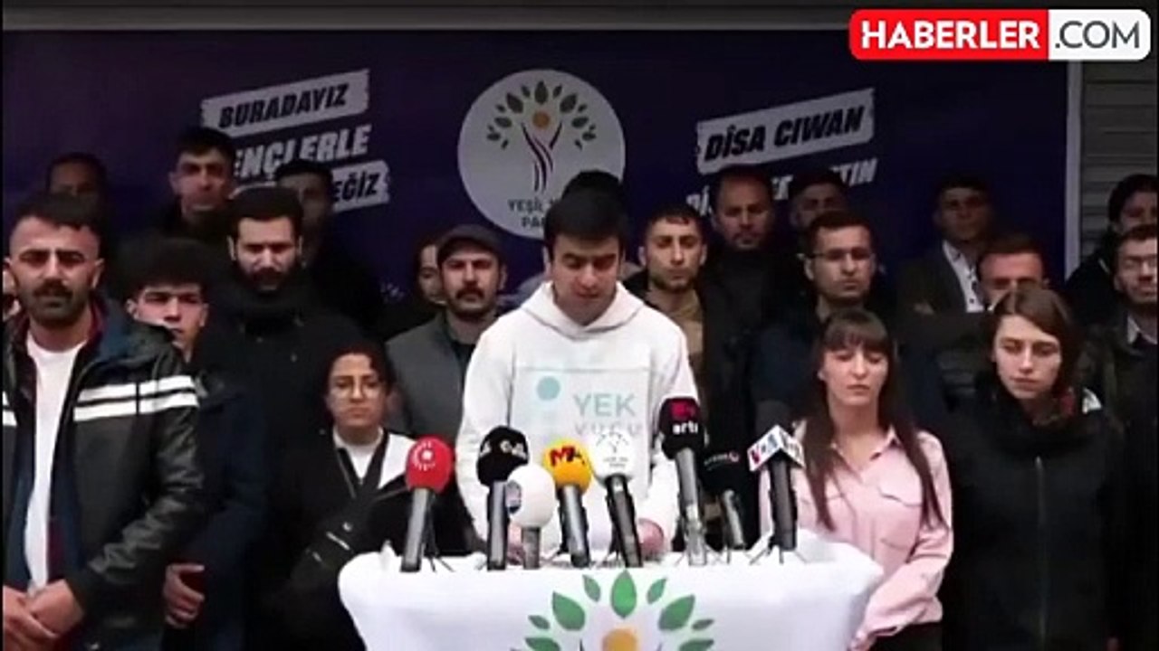 DEM Parti PM üyesi havalimanında gözaltına alındı