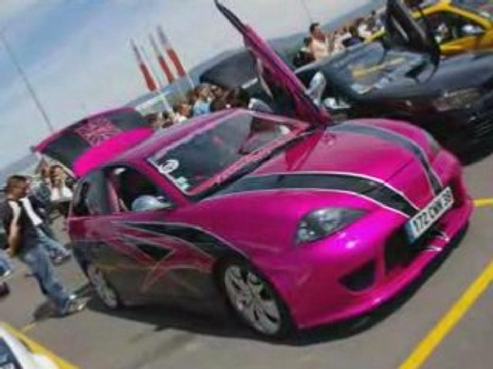 Le groupe au meeting du Art Concept Car
