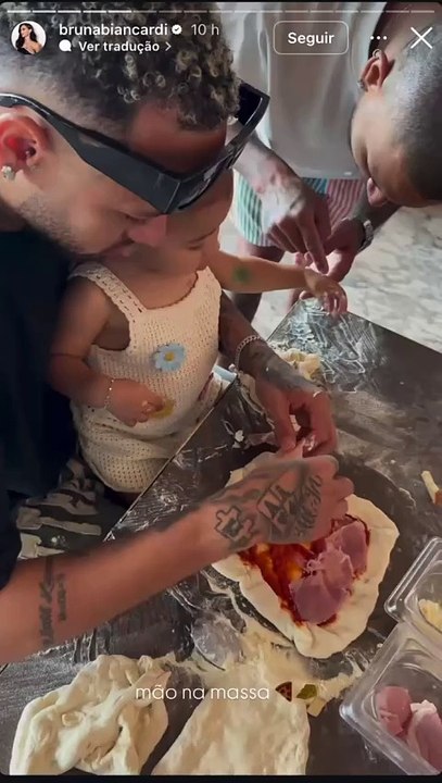 Neymar e Mavie curtem momento 'pai e filha' e encantam web