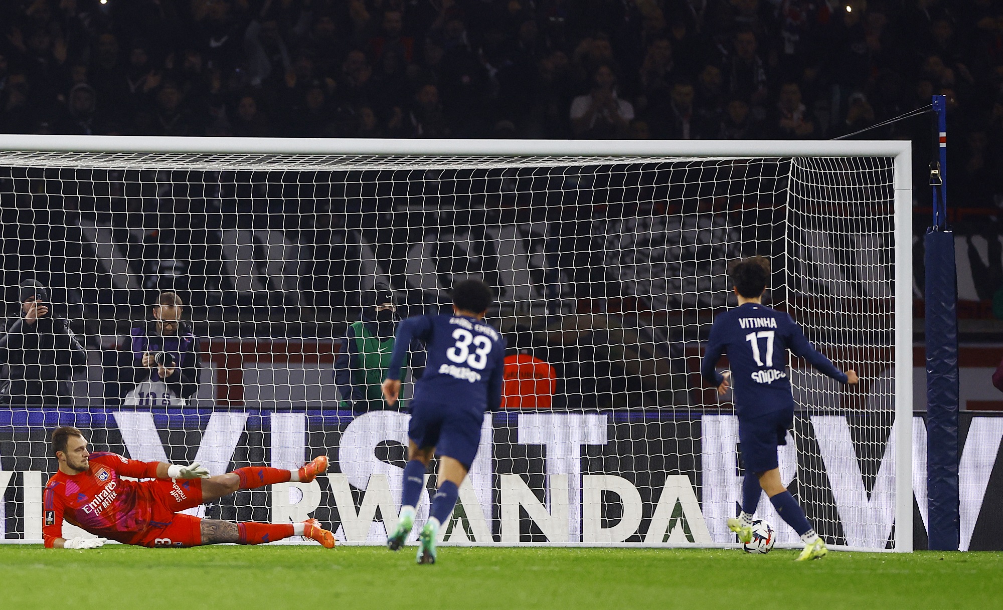 الأندية الفرنسية: باريس سان جيرمان يهيمن على المشهد الكروي الفرنسي بامتياز