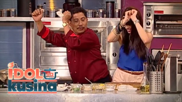 Chef Boy Logro, pinakita ang asim habang nagluluto ng Alimango Asado! | Idol Sa Kusina