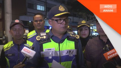 'Selamba tunggang motosikal lawan arus'