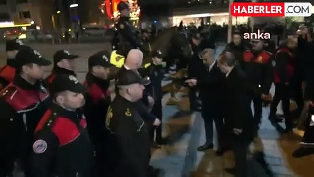 İstanbul Valisi Gül, Taksim'de Düzensiz Göçle Mücadeleye Destek Verdi