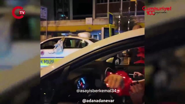 Oryantal dansçı, trafik ekiplerine yakalandı