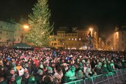 Finale d'anno a Trento, in migliaia in piazza