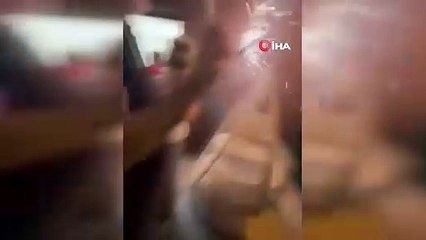 Lüks siteden atılan havai fişekler, balkonlarda oturanların üzerinde patladı