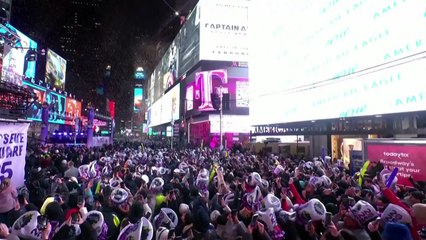 "올해는 평화를"...2025년 새해맞이 지구촌 풍경 / YTN