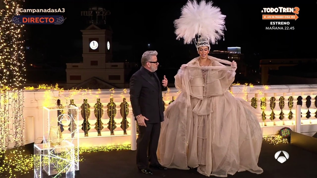 Cristina Pedroche descubre su vestido de las Campanadas 2024
