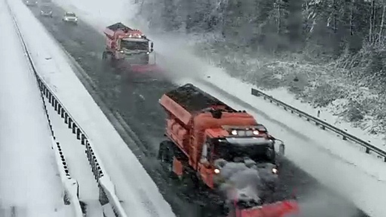 M8 hit by snow