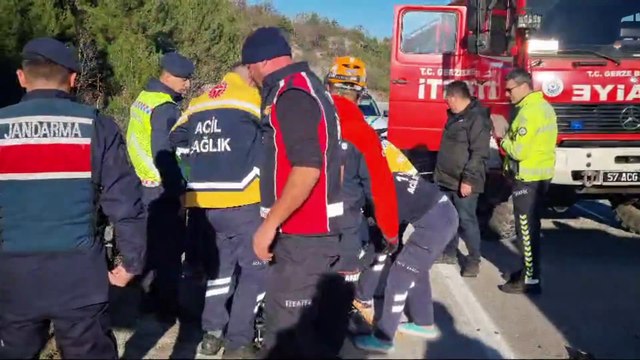 Sinop-Boyabat yolunda feci kaza: 3 yaralı