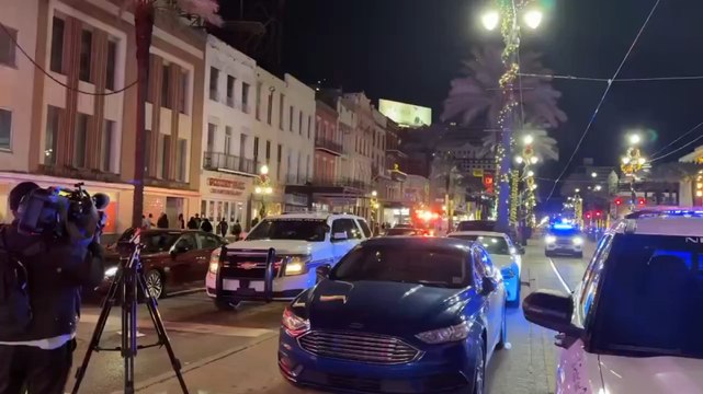 New Orleans, auto sulla folla: almeno 10 morti. L'arrivo dei soccorsi