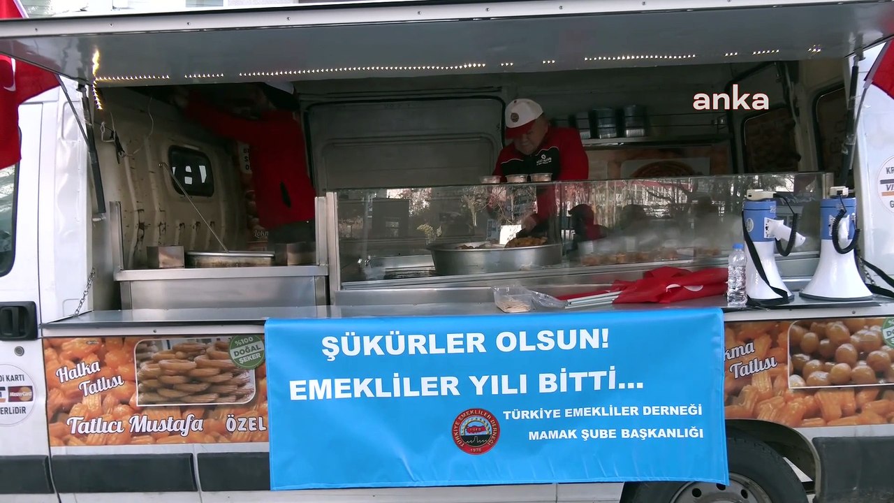 Emekliler, yeni yılı lokma döktürerek karşıladı: Allah böyle bir "Emekliler Yılı"nı düşmanımıza bile yaşatmasın!