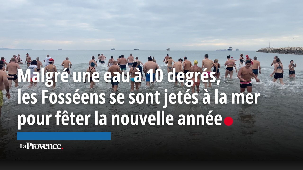 Malgré une eau à 10 degrés, les Fosséens se sont jetés à la mer pour fêter la nouvelle année