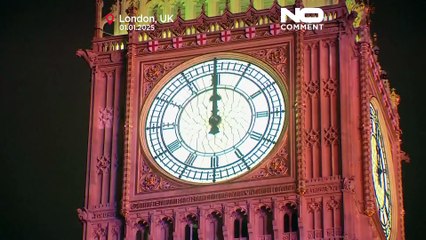 NO COMMENT: Las celebraciones de Año Nuevo tiñen el cielo nocturno de Europa de luz y color