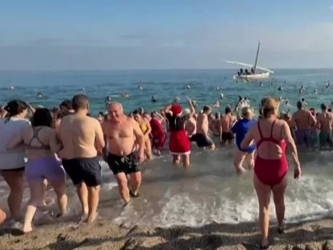 2025 beginnt mit kalten Traditionen in Frankreich und Italien