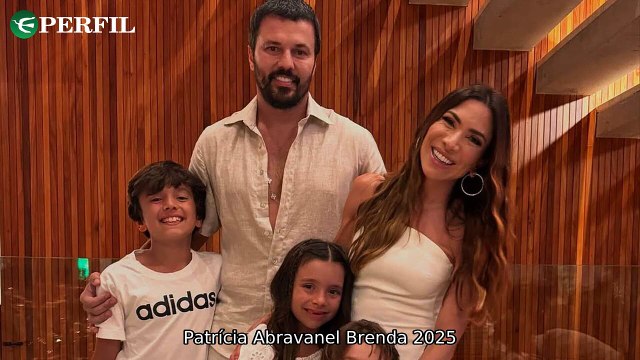 Patricia Abravanel celebra virada de ano em família, enquanto Preta Gil recebe homenagem e irmão de Luciana Gimenez revela motivo de mudança.