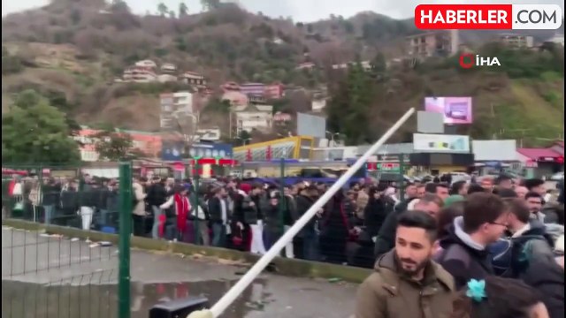 Sarp Sınır Kapısı'nda Yılbaşı Dönüş Yoğunluğu