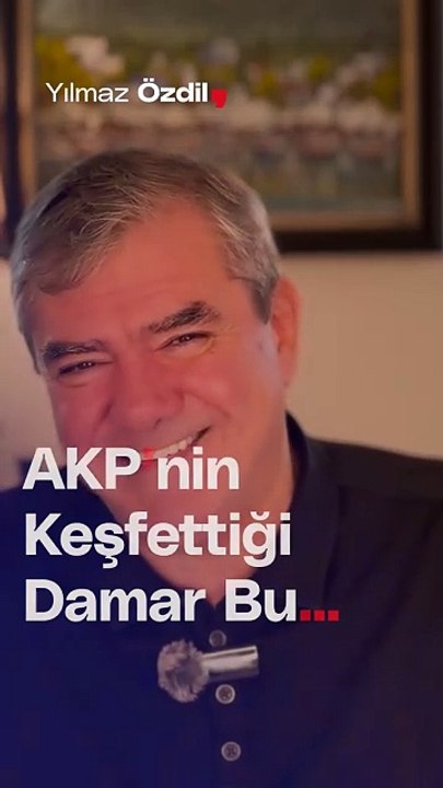 Türkiye kendi milletini aşağılayan böyle rezil bir gazeteci görmedi. “İki yüzlü de binbir surat da sensin Yılmaz Özdil” Özdil’e tepkiler çığ gibi