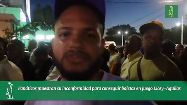 Fanáticos muestran su inconformidad para conseguir boletas en juego Licey-Águilas