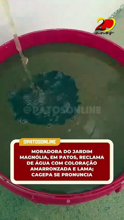 Moradora do Jardim Magnólia, em Patos, reclama de água com coloração amarronzada e lama; Cagepa se pronuncia