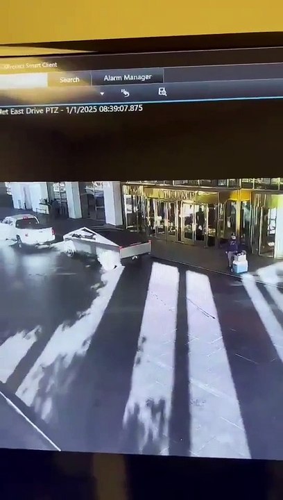 Las Vegas : Une voiture Tesla a explosé devant l'hôtel Trump International  tuant une personne et faisant sept blessés.