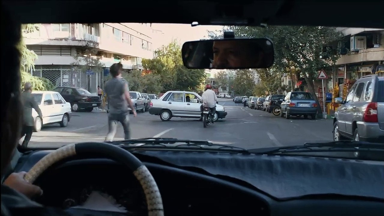 Une famille respectable (2012) - Bande annonce