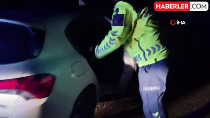 Kontrolden Çıkan Otomobil Köprü Korkuluğuna Saplandı: 1'i Ağır 3 Yaralı