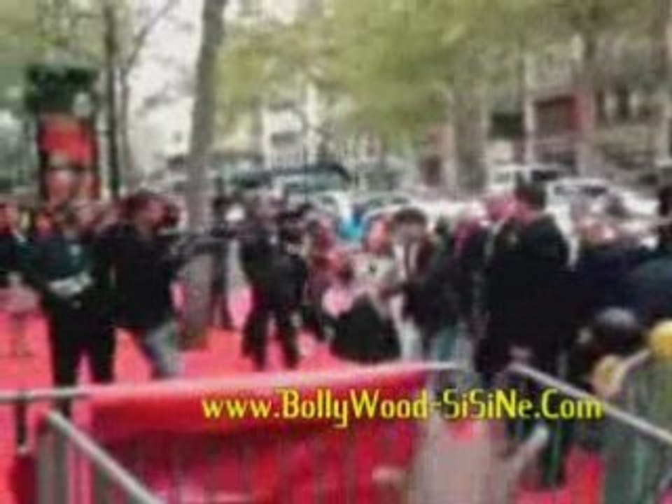 SHAH RUKH KHAN AU MUSEE GREVIN A PARIS