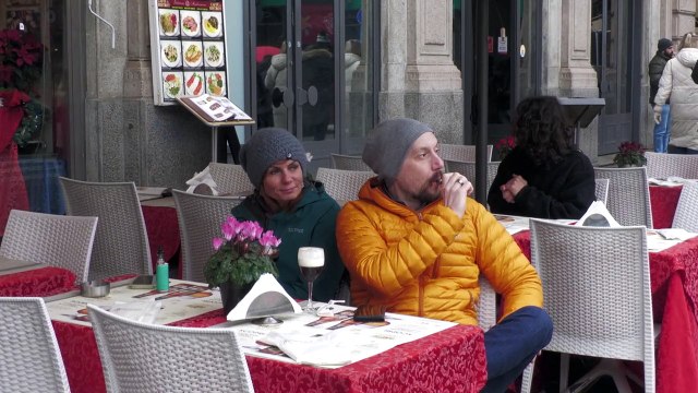 Milán, capital de la moda y las finanzas, prohíbe el cigarrillo en las calles