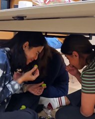 Dian Sastro Ucapkan Selamat Tinggal 2024 di Bawah Meja Dengan Gaya Dan Anggur