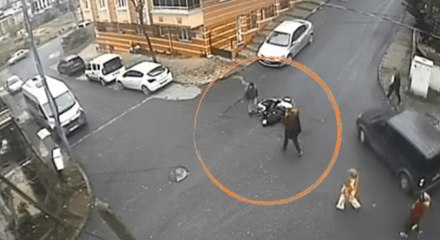 Gaziosmanpaşa'da motokuryenin kaza anları kamerada
