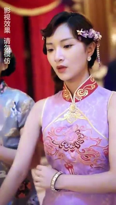 The young marshal's wife is a bit wild She had just confessed to her crush when she unexpectedly traveled back to the Republican era and had to marry someone who looked exactly like her crush. But their personalities are worlds apart! To