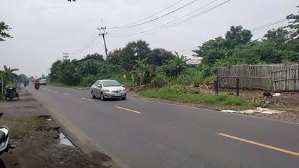 Pekerjaan Galian Tanah di Jalan Raya Babakan Berhenti