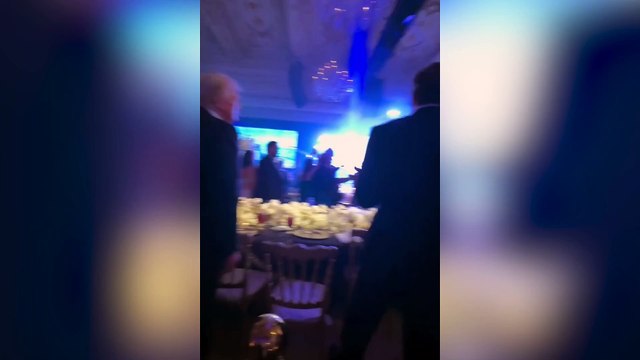 Donald y Melania Trump dan la bienvenida al 2025 bailando ‘YMCA’