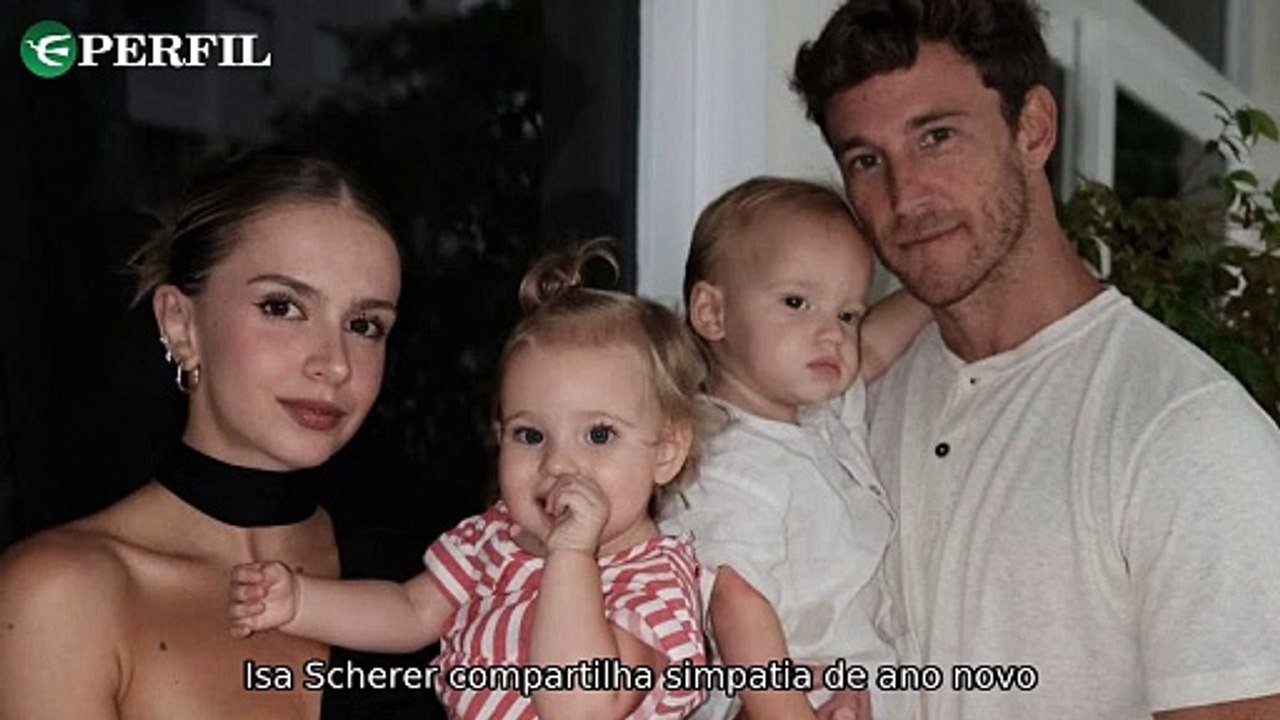 "Rituais de Réveillon: RG para pets, pulando ondas e sem calcinha com Isa Scherer"