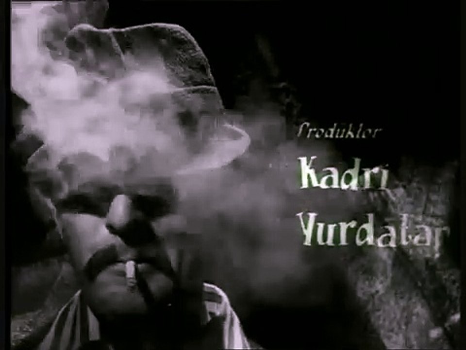 Deli Futbolcu (Şepkemin Altındayım)