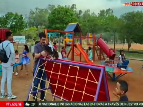 Bolívar | Niños y niñas disfrutan las áreas recreativas rehabilitadas del parque Guayana