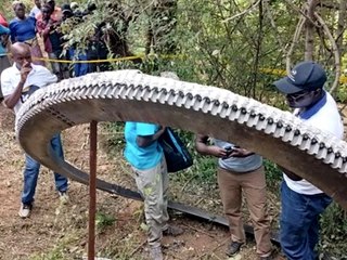 500 Kilo schwerer Metallring aus dem All schlägt in Dorf ein