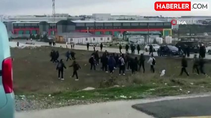 Okul Önünde Liseliler Arasında Kavga Çıktı