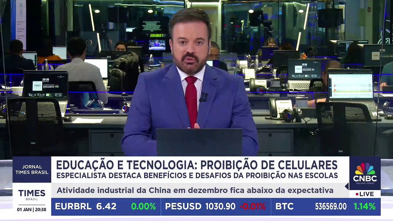 Como funcionará lei de proibição de celulares nas escolas? Doutora em educação explica