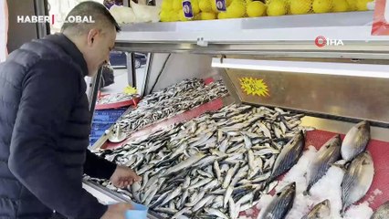 Yeni yıl balık tezgahlarını şenlendirdi