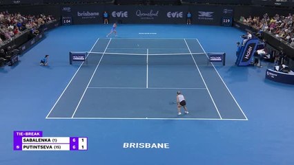 Brisbane - Sabalenka rejoint les quarts