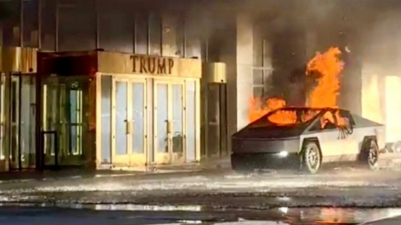 Un Cybertruck de Tesla explose devant la Trump Tower de Las Vegas